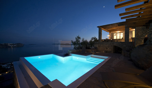 Πισίνα - Swimming pool