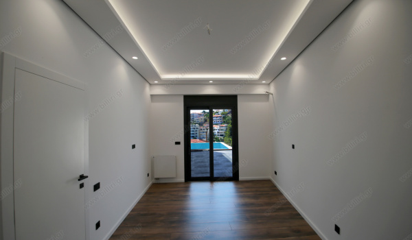 79_ground_floor_guests_room_165374381